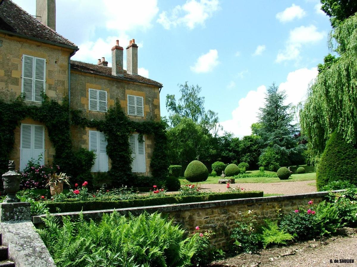 Gentilhommiere De Lurcy Le Bourg Bed & Breakfast Dış mekan fotoğraf